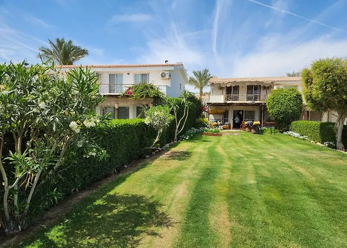 Luxury In Jaz Little Venice Elsokhna Golf With Private Garden & Pool View - Families Only Villa *
