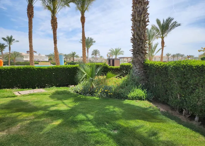Luxury In Jaz Little Venice Elsokhna Golf With Private Garden & Pool View - Families Only Villa *