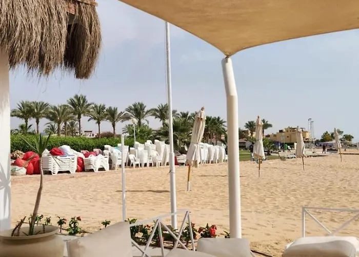 Luxury In Jaz Little Venice Elsokhna Golf With Private Garden & Pool View - Families Only Villa