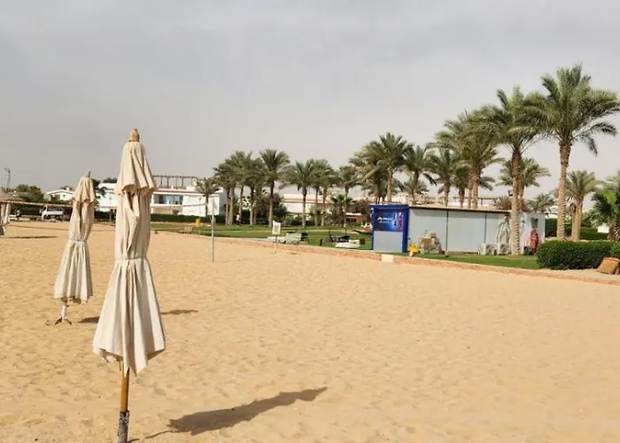 Villa Luxury In Jaz Little Venice Elsokhna Golf With Private Garden & Pool View - Families Only