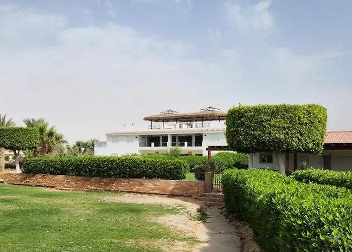 Luxury In Jaz Little Venice Elsokhna Golf With Private Garden & Pool View - Families Only *