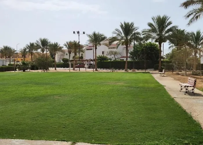 Luxury In Jaz Little Venice Elsokhna Golf With Private Garden & Pool View - Families Only Villa Ain Sukhna
