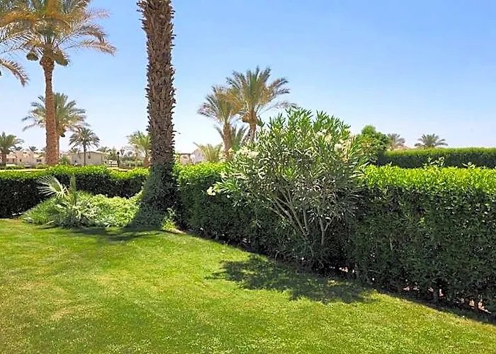 Luxury In Jaz Little Venice Elsokhna Golf With Private Garden & Pool View - Families Only Villa *
