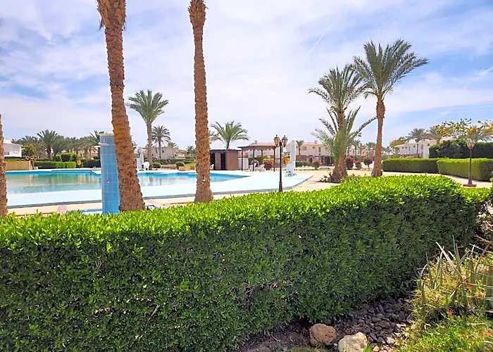 Luxury In Jaz Little Venice Elsokhna Golf With Private Garden & Pool View - Families Only *