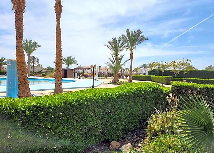 Luxury In Jaz Little Venice Elsokhna Golf With Private Garden & Pool View - Families Only Villa