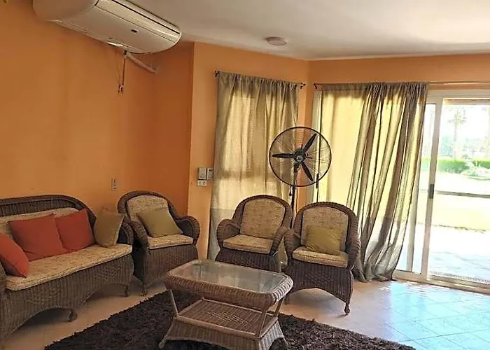 Luxury In Jaz Little Venice Elsokhna Golf With Private Garden & Pool View - Families Only Villa