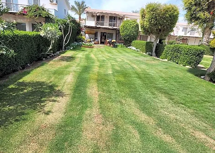 Villa Luxury In Jaz Little Venice Elsokhna Golf With Private Garden & Pool View - Families Only