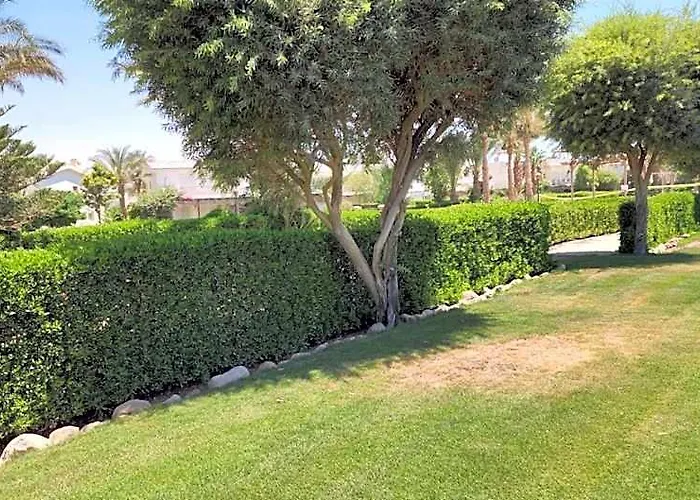 Villa Luxury In Jaz Little Venice Elsokhna Golf With Private Garden & Pool View - Families Only *