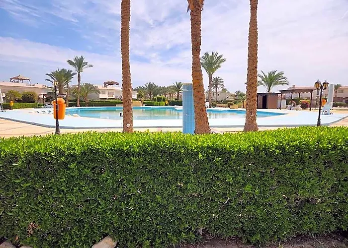 Luxury In Jaz Little Venice Elsokhna Golf With Private Garden & Pool View - Families Only Villa *